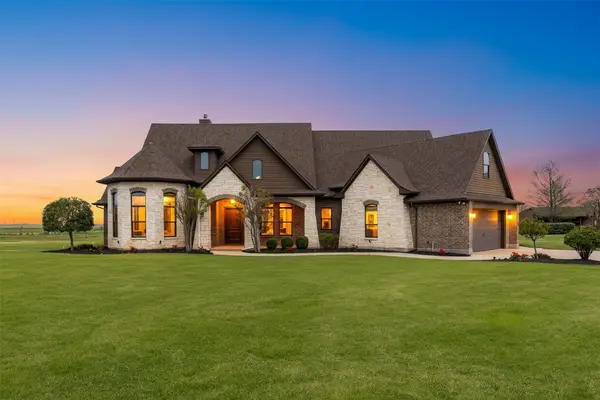 2023 Twin Creeks Circle, Pilot Point, TX 76258