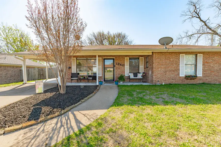 1240 W Groesbeck Street, Stephenville, TX 76401 - #2