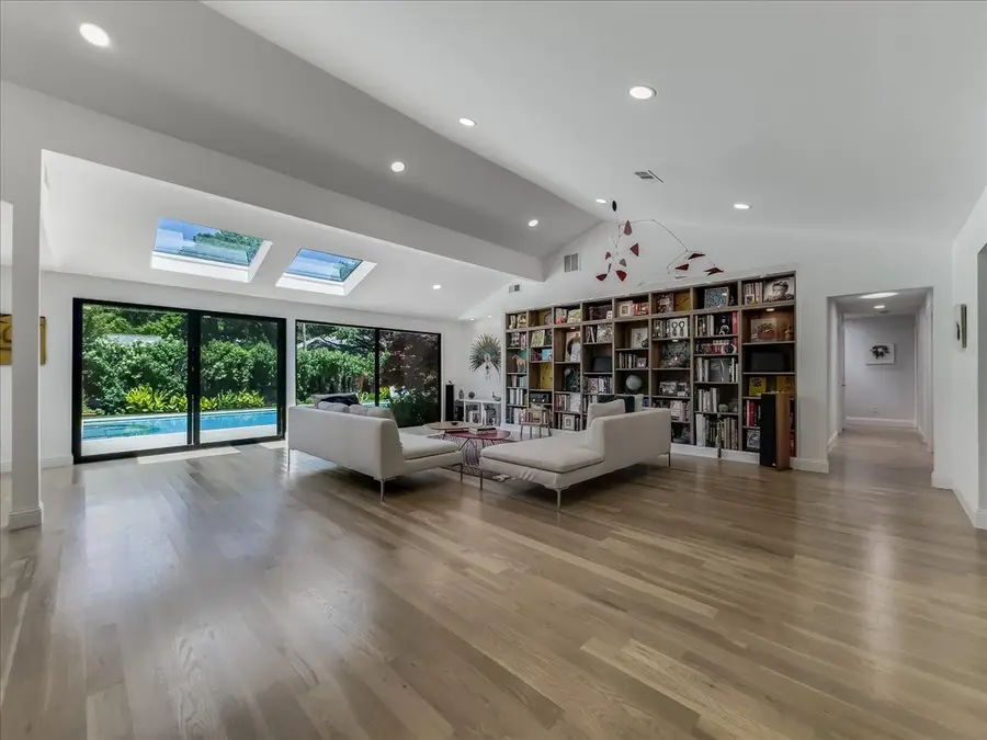 7049 Gateridge Drive, Dallas, TX 75254 - #3