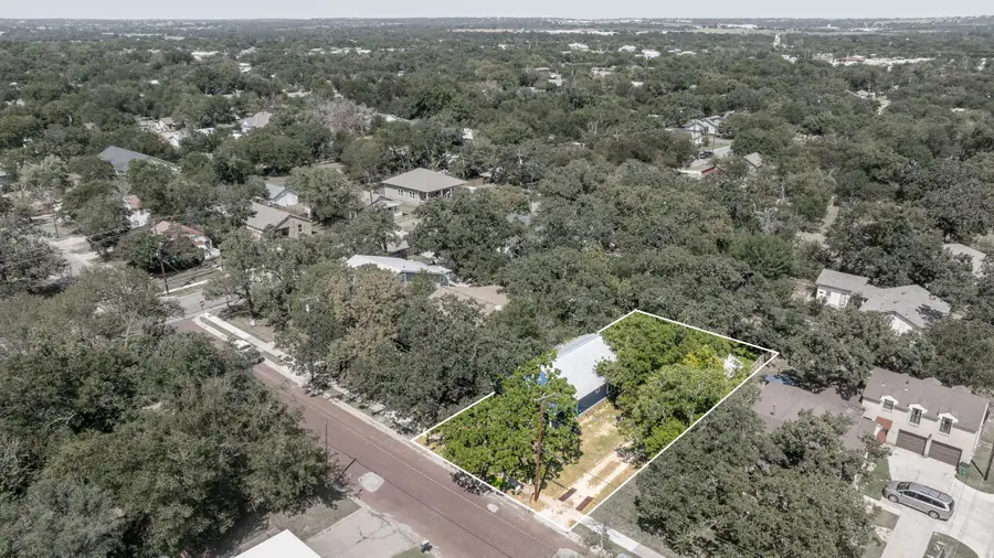 863 N Clinton, Stephenville, TX 76401 - #2