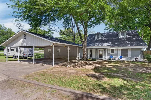 1529 Oak Shore Drive, Tool, TX 75143