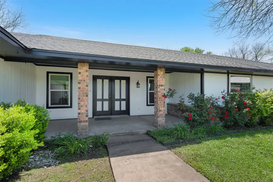 1049 W Moonlight Drive, Robinson, TX 76706 - #2
