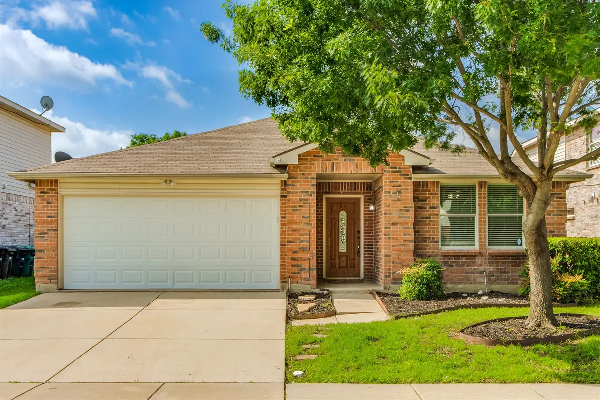 1720 Rialto Way, Justin Roanoke, TX 76247 - #1