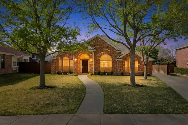 416 Love Bird Lane, Murphy, TX 75094