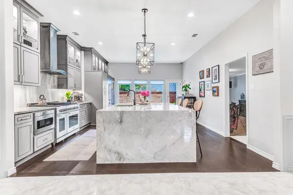 5607 Twin Brooks, Dallas, TX 75252