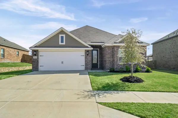 1133 Sleepy Owl Lane, Fort Worth, TX 76108