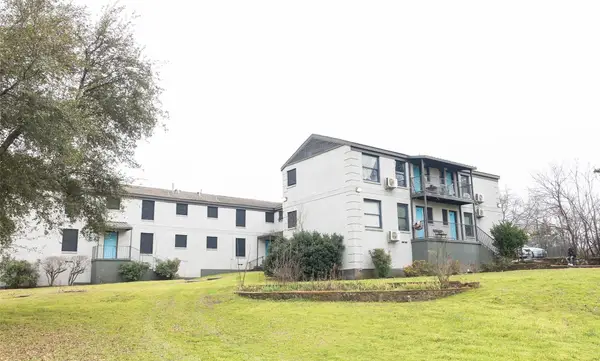 2401 Berwick Avenue, Dallas, TX 75203