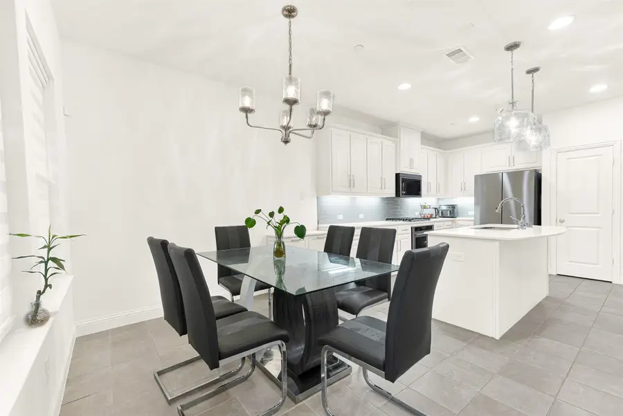 108 Canonbury Drive, Lewisville, TX 75067 - #3