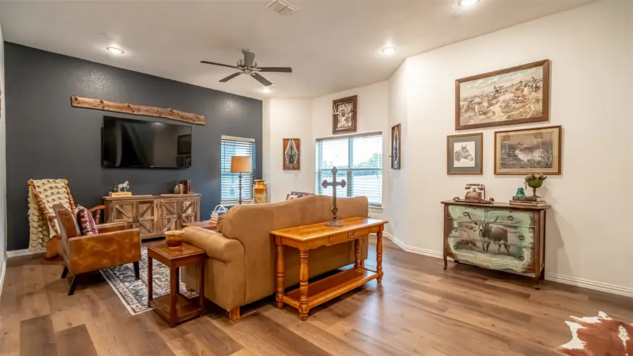 1219 Beaconsfield Lane #905, Arlington, TX 76011 - #3