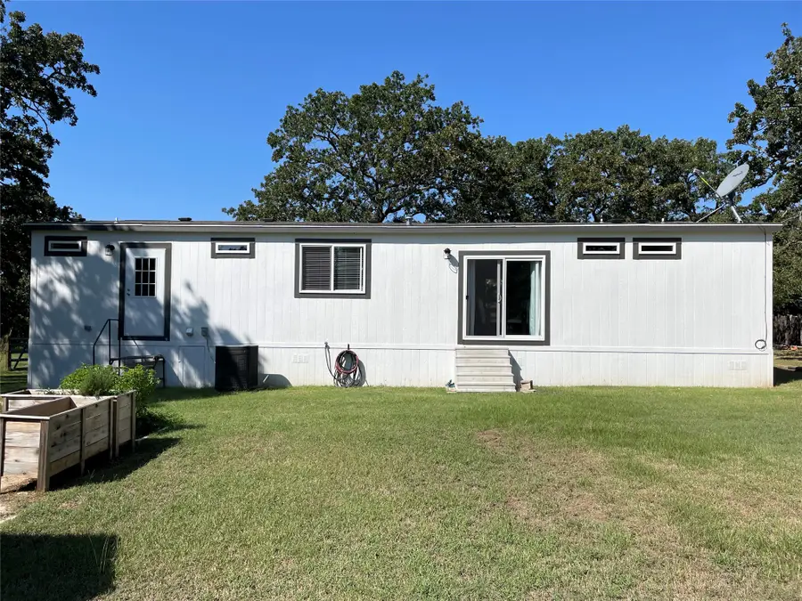 7334 W Line Road, Collinsville, TX 76233 - #3