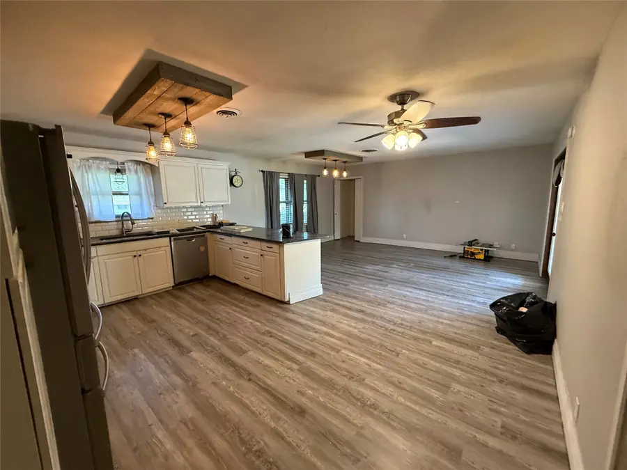 1412 Hillcrest Street, Ennis, TX 75119 - #3