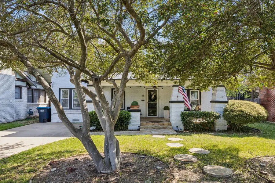 2235 Mistletoe Boulevard, Fort Worth, TX 76110 - #2