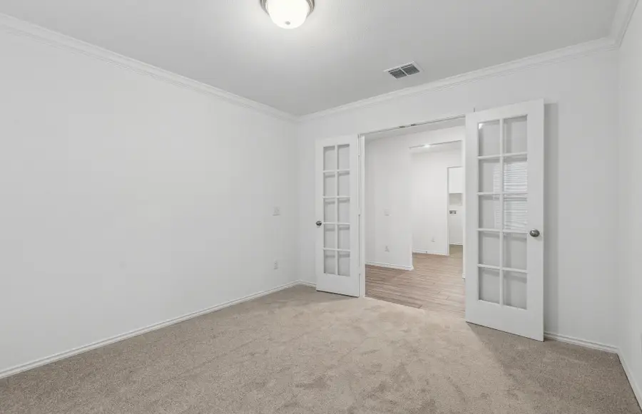 820 Shire Avenue, Fort Worth, TX 76052 - #2