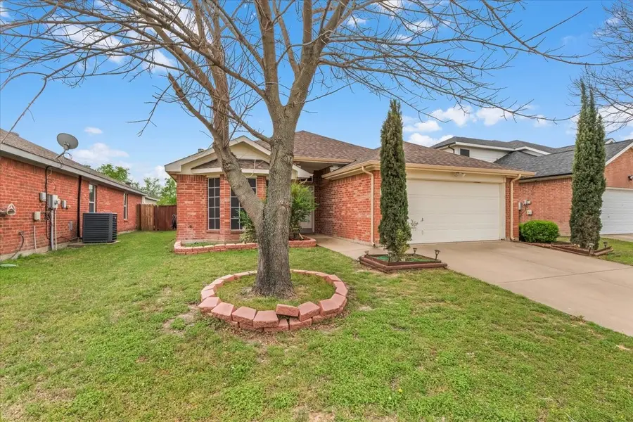 427 Cranbrook Lane, Grand Prairie, TX 75052 - #2