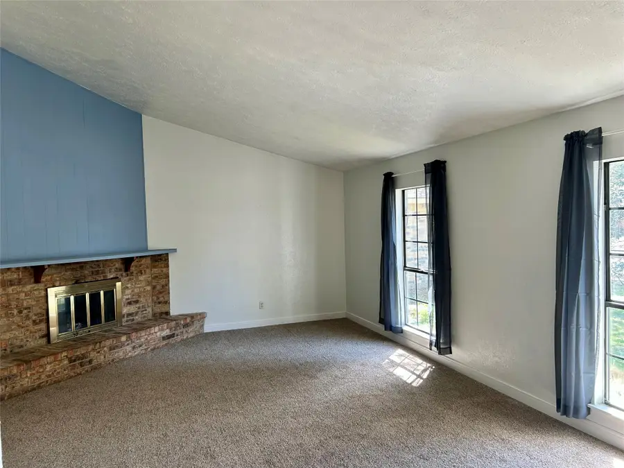 3816 Seven Gables Street, Fort Worth, TX 76133 - #3