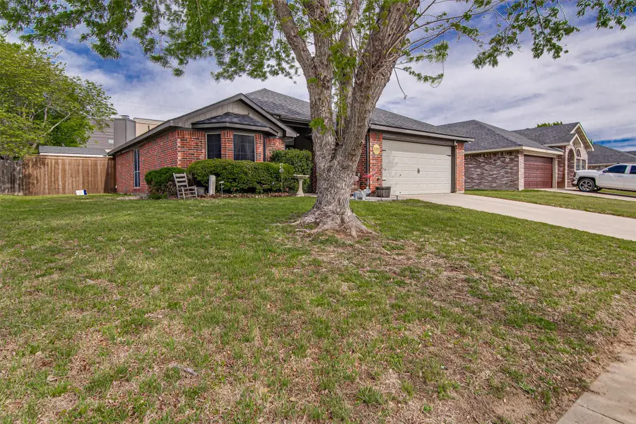 1054 Vaden Avenue, Burleson, TX 76028 - #2