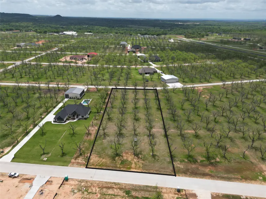 1019 East Landings North, Granbury, TX 76049 - #3