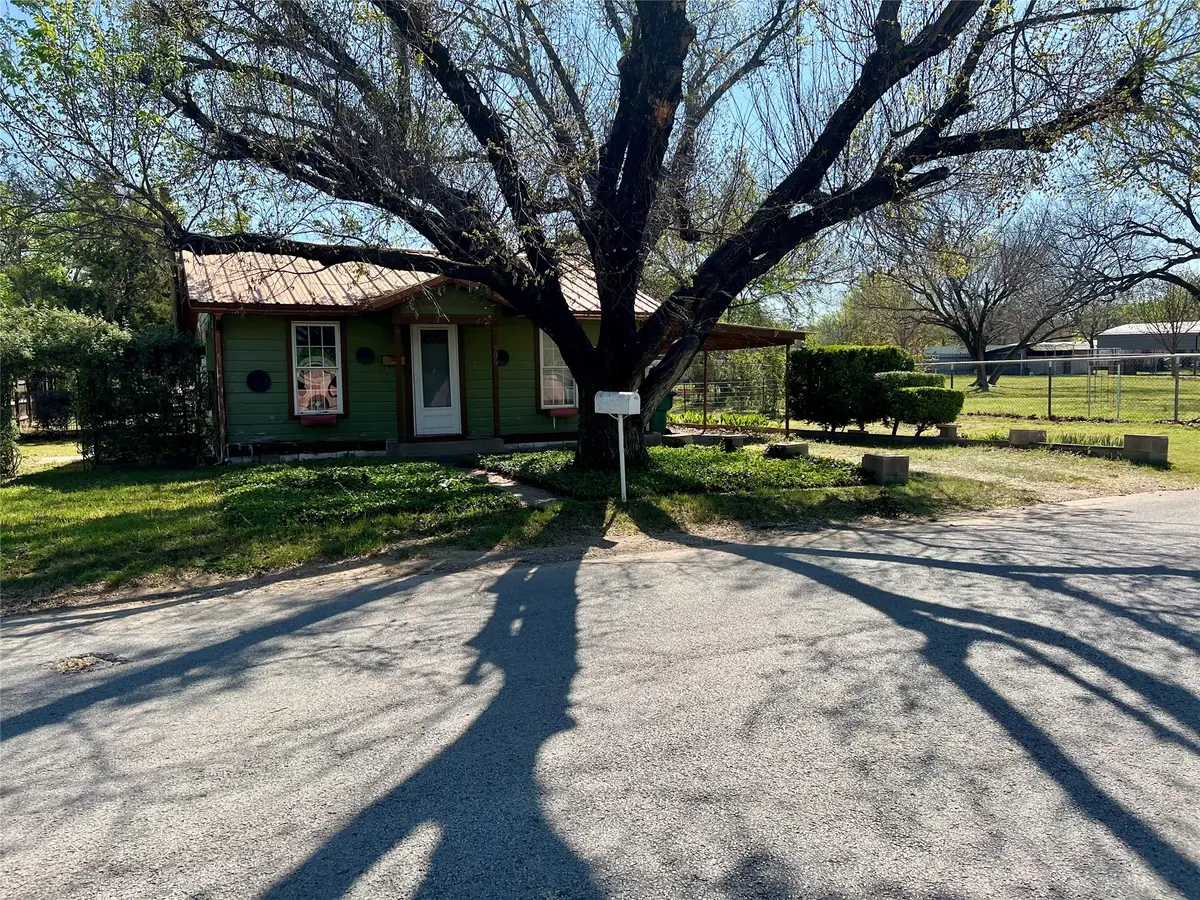 906 Young Street, Nocona, TX 76255 - #1