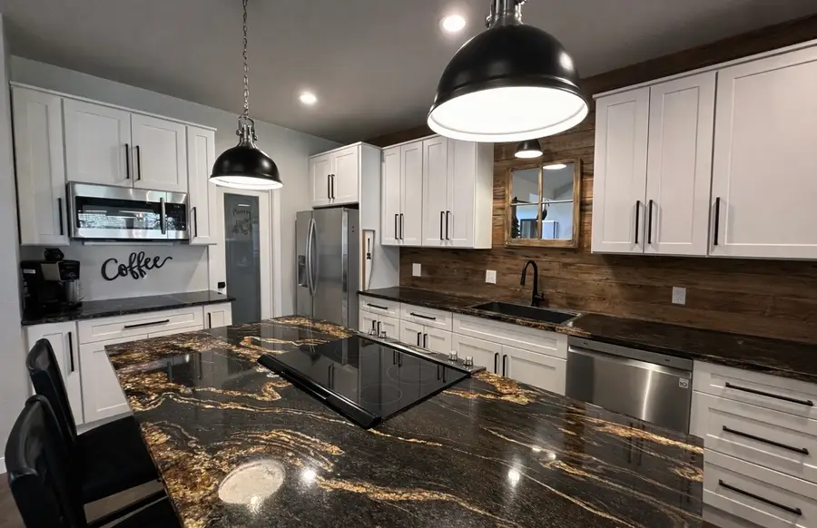 265 Lake Point, Comanche, TX 76442 - #2