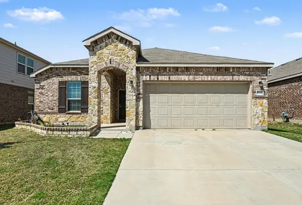 9117 Redshire Lane, Fort Worth, TX 76131