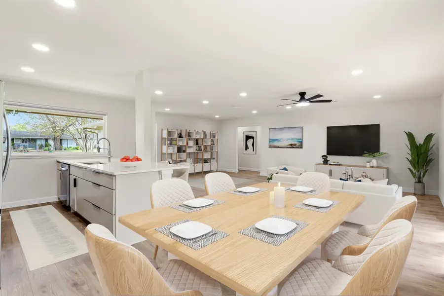 3550 Ridgeoak Way, Farmers Branch, TX 75234 - #3