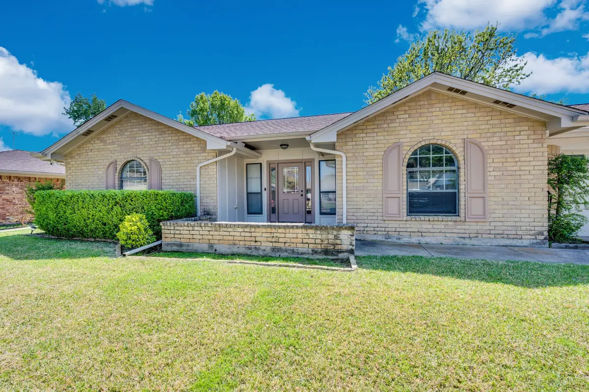 1022 Byron Lane, Arlington, TX 76012 - #1