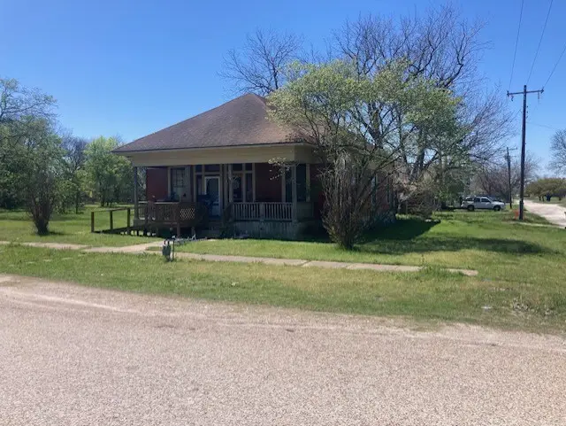 302 S Pearl Street, Mart, TX 76664 - #3