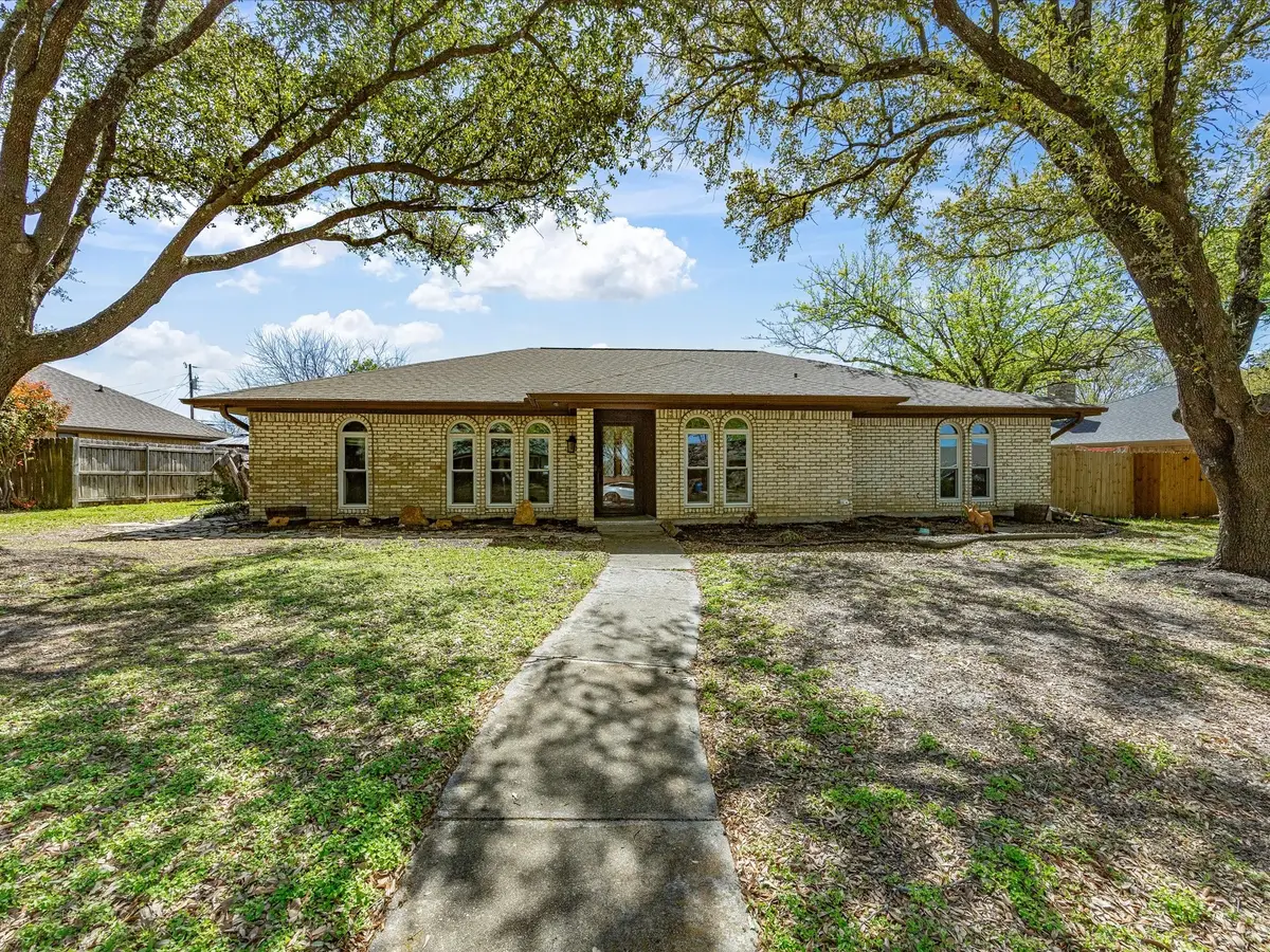 1901 Yorkstown Drive, Ennis, TX 75119 - #1