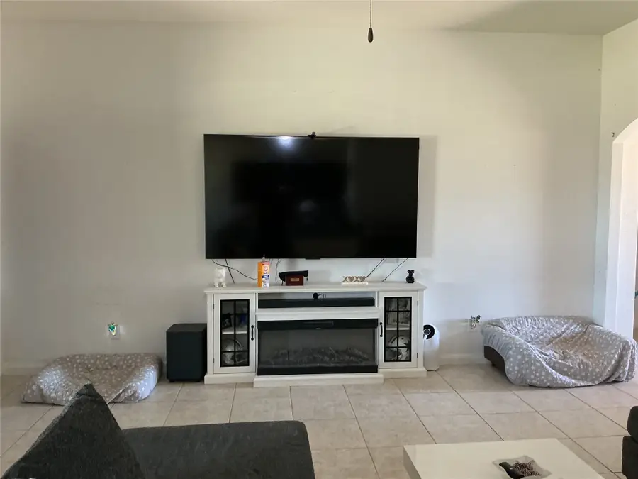 721 Meadow Springs Drive, Glenn Heights, TX 75154 - #2