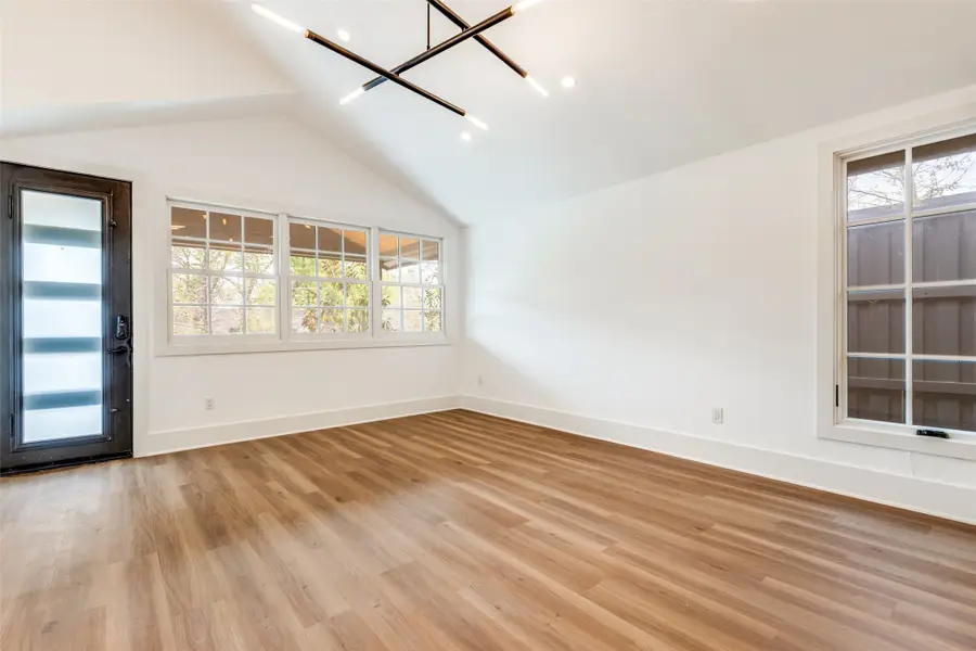 8635 Daytonia Avenue, Dallas, TX 75218 - #2