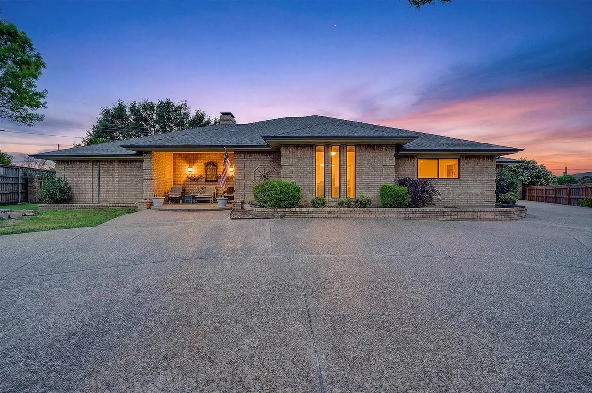 1605 Heather Court, Cleburne, TX 76033 - #1