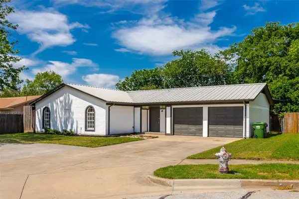 6633 Anne Court, Watauga, TX 76148