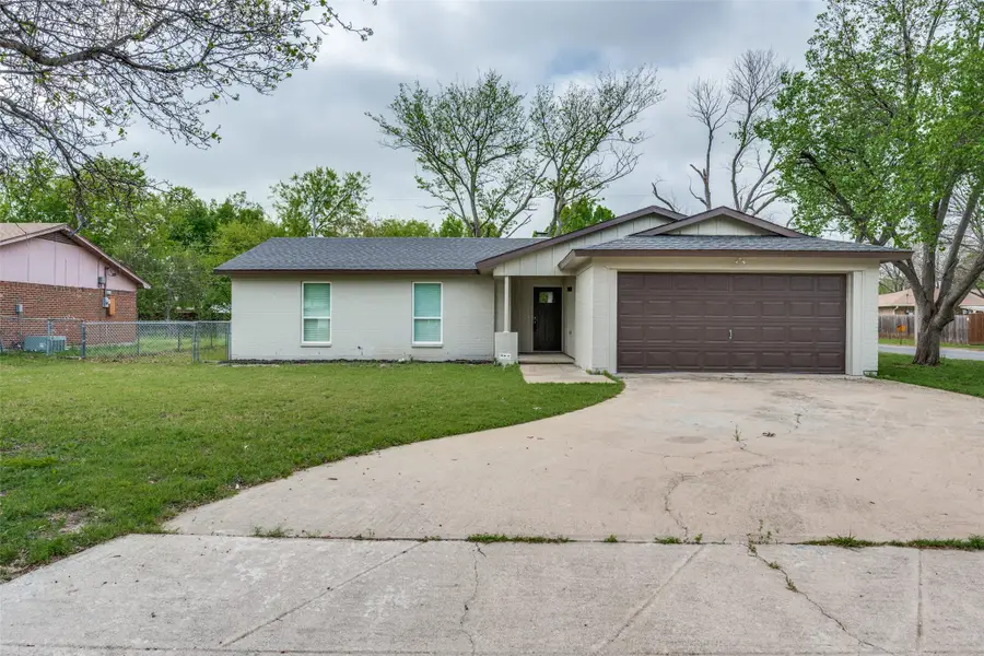 1600 Briar Run, Benbrook, TX 76126 - #2