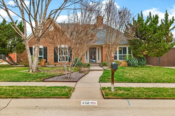 712 Shannon Lane, Highland Village, TX 75077