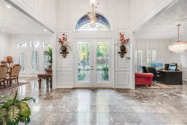 7204 Debbe Drive, Dallas, TX 75252