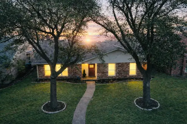 9322 Shipman Street, Rowlett, TX 75088