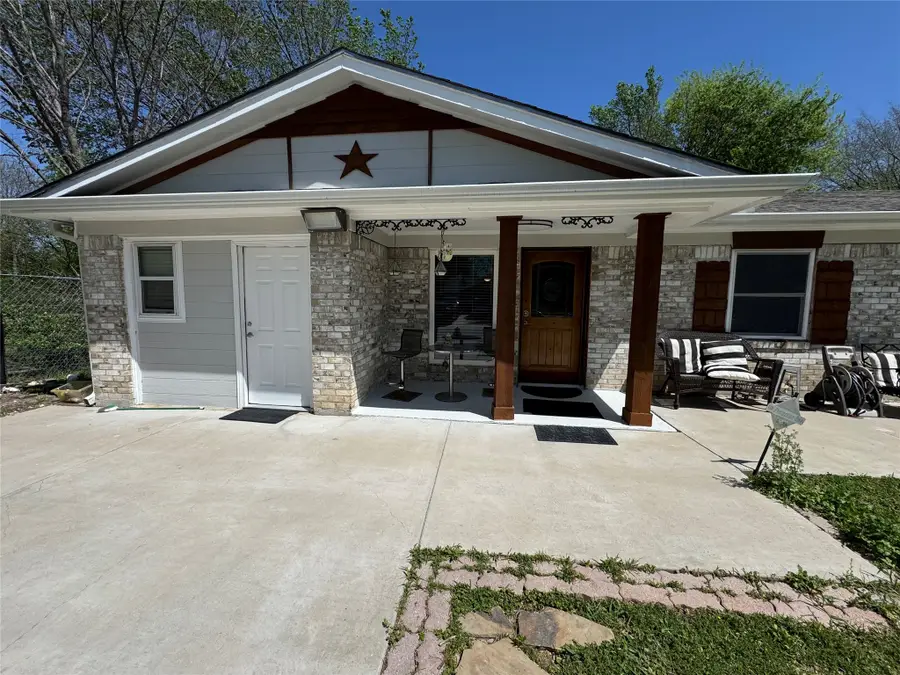 320 Pecan Street, Wilmer, TX 75172 - #2