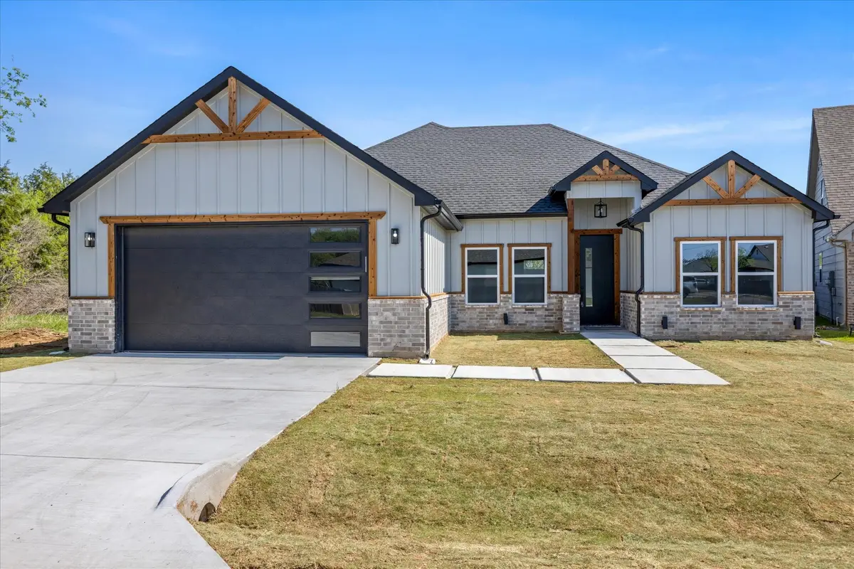 5607 Belaire Circle, Granbury, TX 76048 - #1