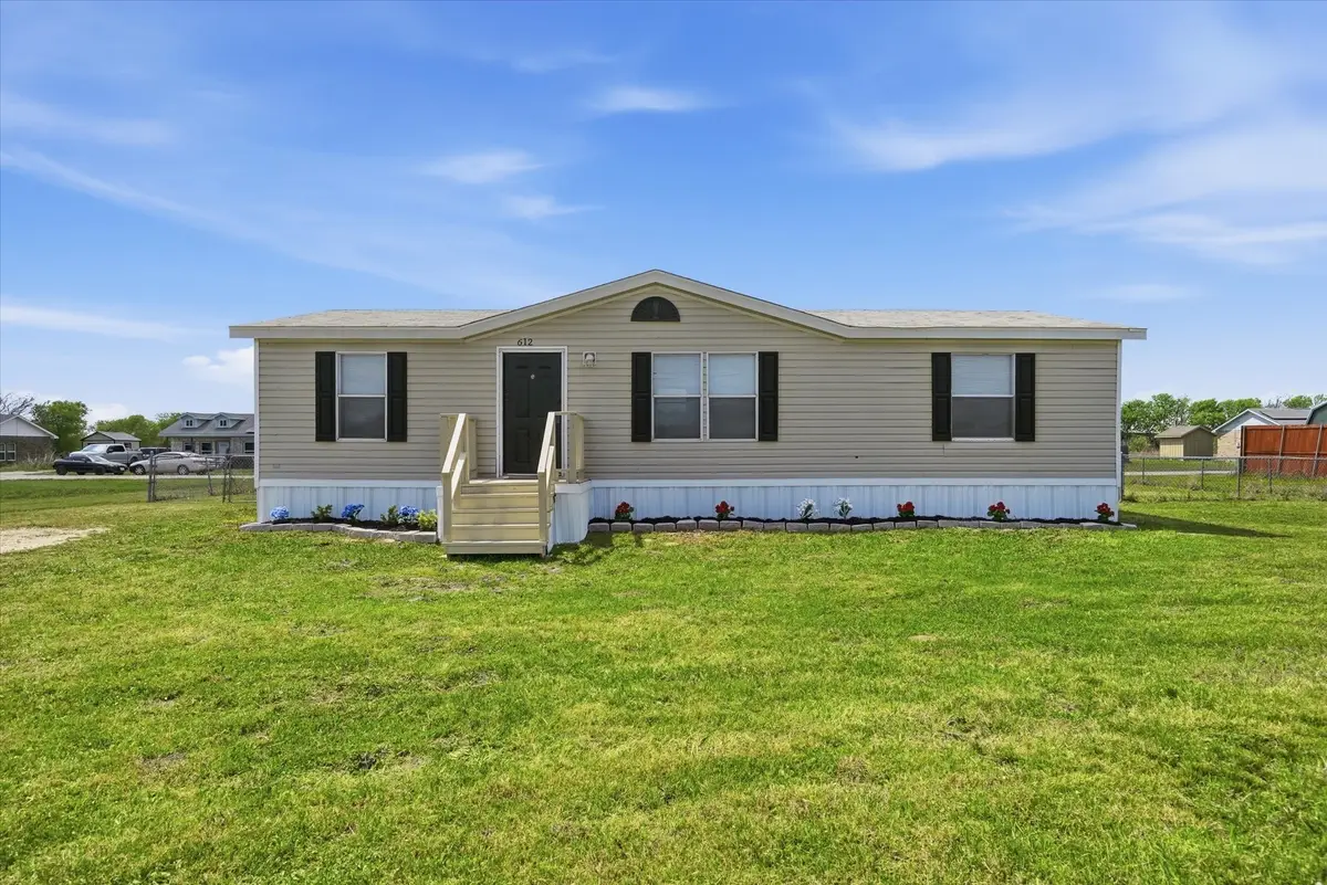 612 S Aquilla Street, Itasca, TX 76055 - #1