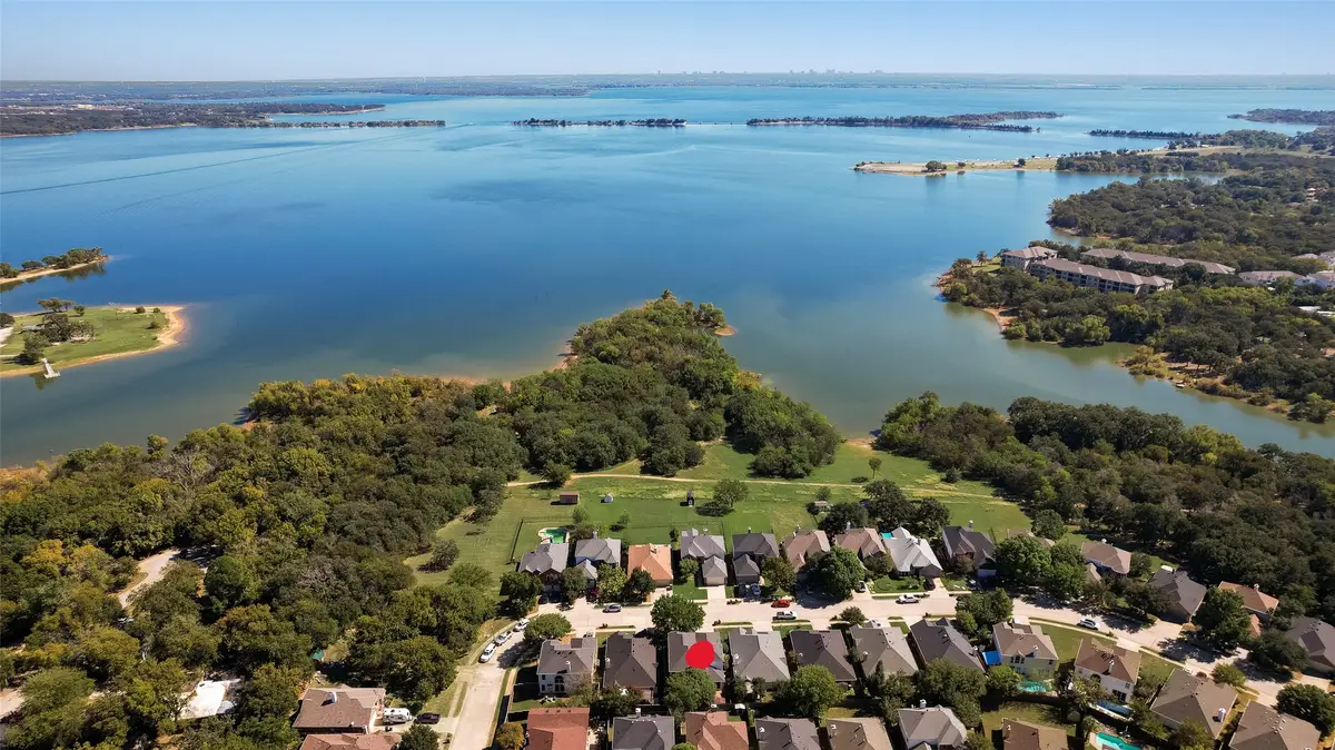 904 Lake Bluff Drive, Lake Dallas, TX 75065 - #1
