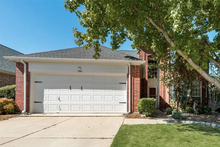 904 Lake Bluff Drive, Lake Dallas, TX 75065 - #2