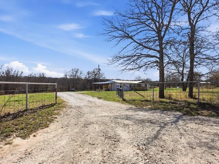 1695 S Johnson Loop, Montague, TX 76251 - #2