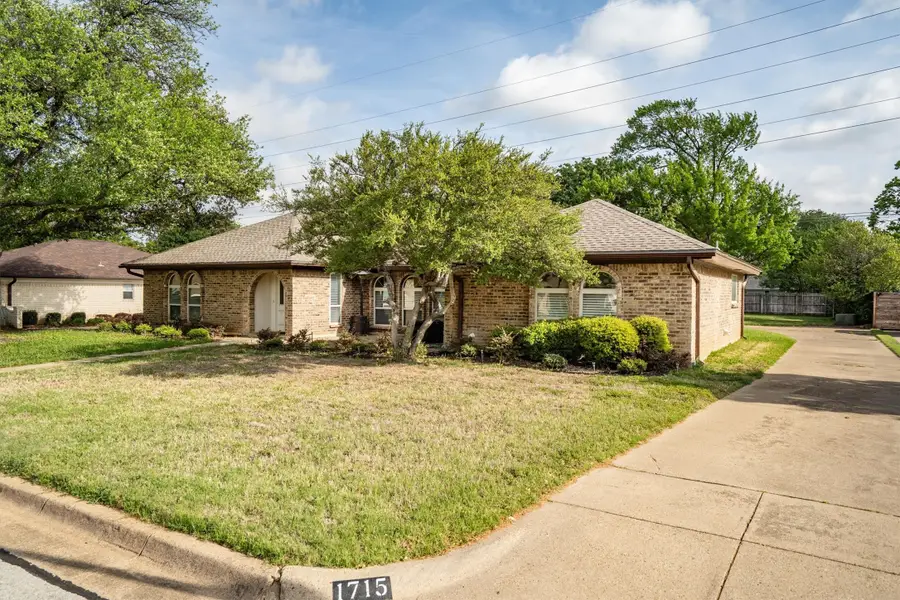 1715 Covemeadow Drive, Arlington, TX 76012 - #2