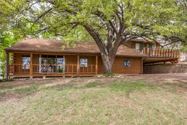 1114 Spur Trail, Granbury, TX 76049