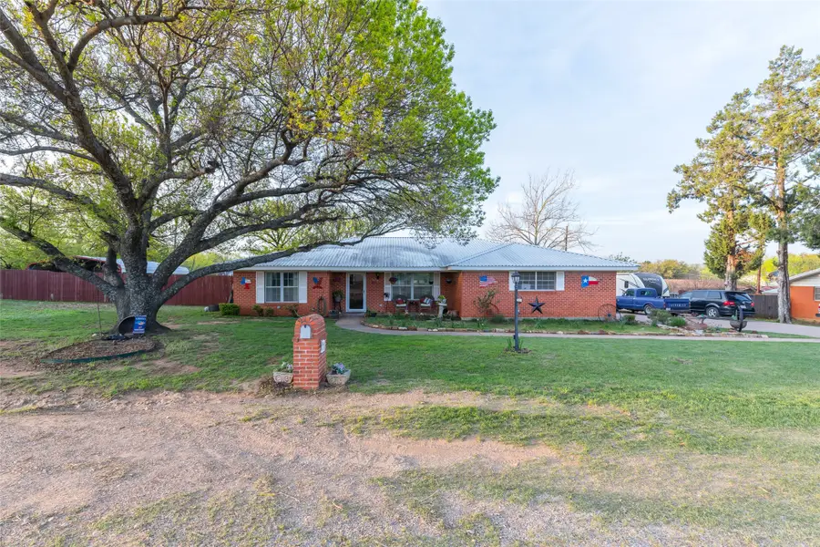 771 E 6th Street, Baird, TX 79504 - #2