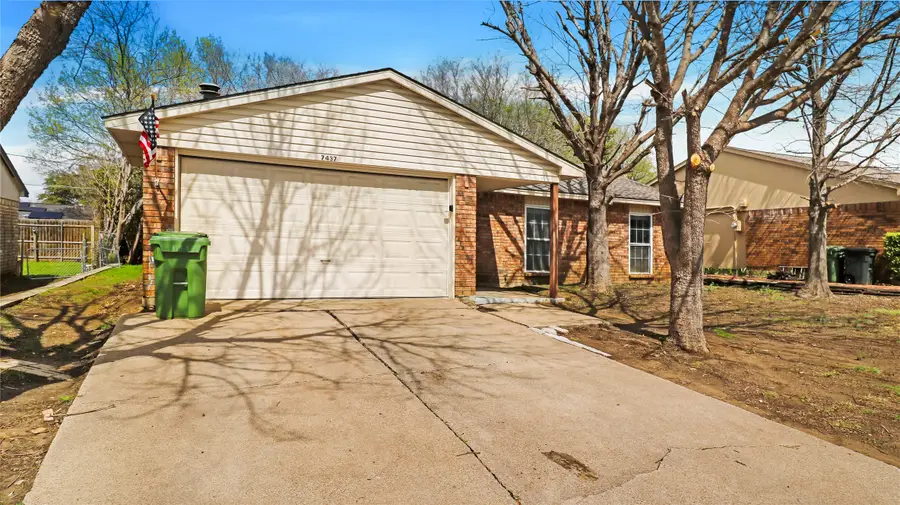 7437 Sandhurst Lane S, North Richland Hills, TX 76182 - #3