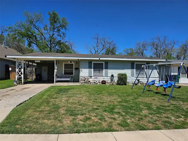 5824 Lyle Street, Westworth Village, TX 76114