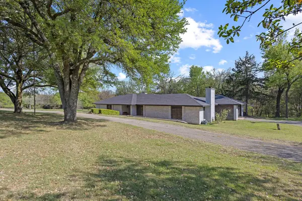 59 College Creek Drive, Denison, TX 75020