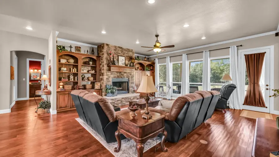 1144 A Boling Ranch Road N, Azle, TX 76020 - #2