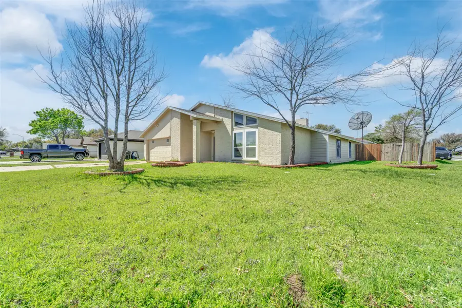 6800 Eagle Rock Drive, Fort Worth, TX 76133 - #2